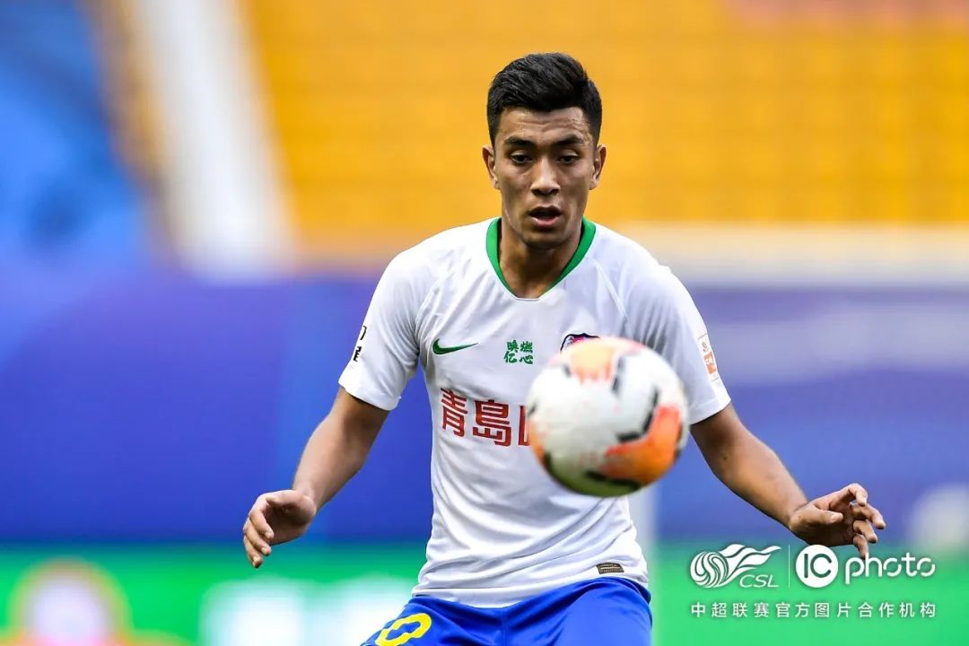 【中超战报】淘汰赛高翔染红 10人青岛黄海青港1-2不敌武汉