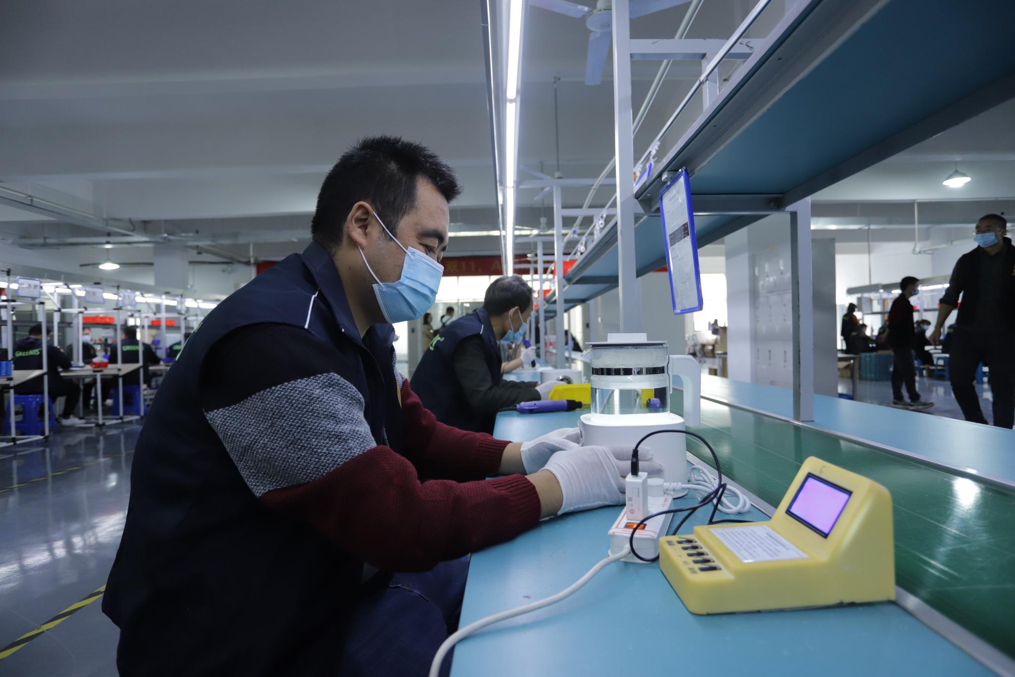 外贸工厂七成订单回流国内 浙江硬核厂长称"一等品只卖中国消费者"