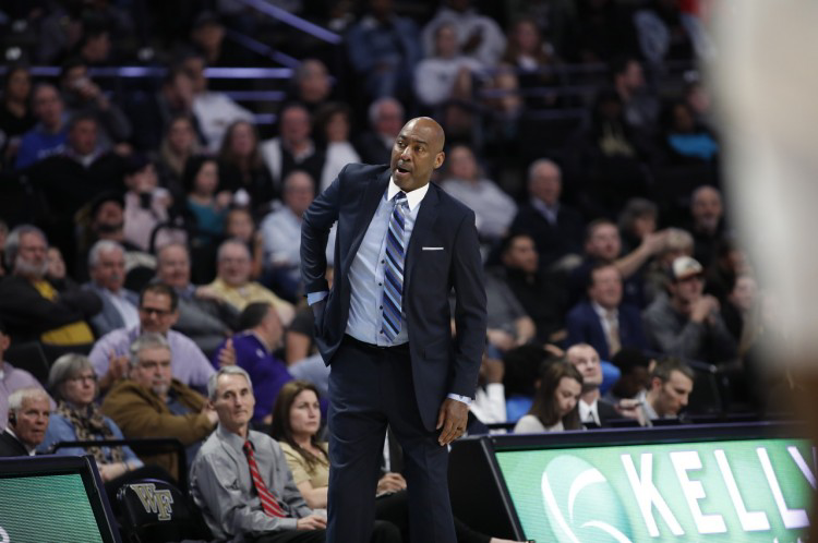 stein前nba球星丹尼曼宁成为步行者助教候选人