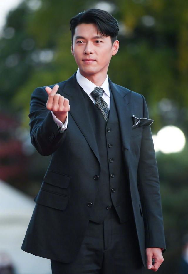 玄彬久违现身状态全开!西装look帅气挺拔,张雨绮也隔空表白