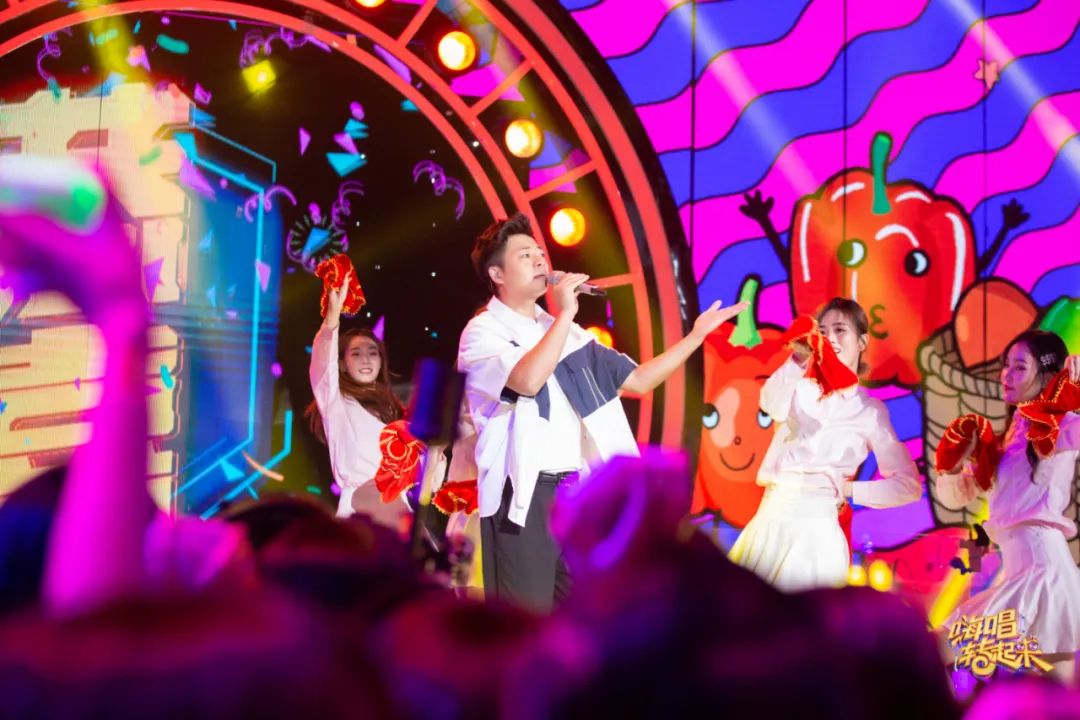 心,左卓的唱功让人拍案叫绝,李佳芮的亮相则拓宽了嗨唱歌手的选择范围