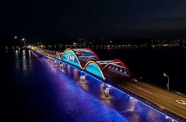 烟台牟平:养马岛跨海大桥灯光旅游项目正式启动
