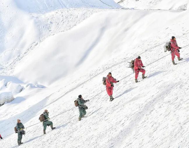 从首批登山先驱到今天的登山巨匠 登山的意义是什么 新浪新闻