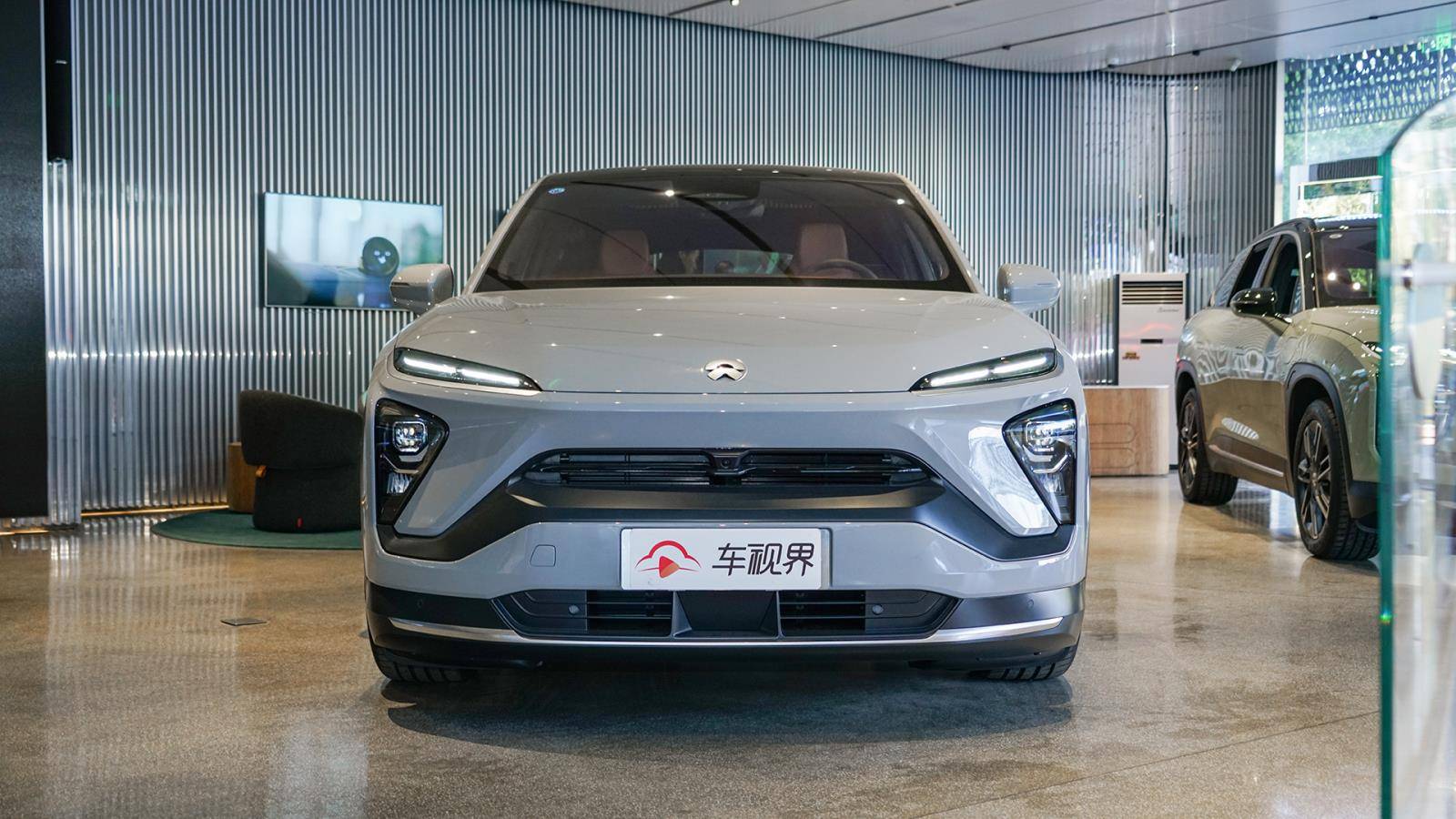 年轻人的第一台纯电轿跑suv,抢先体验蔚来ec6-新浪汽车