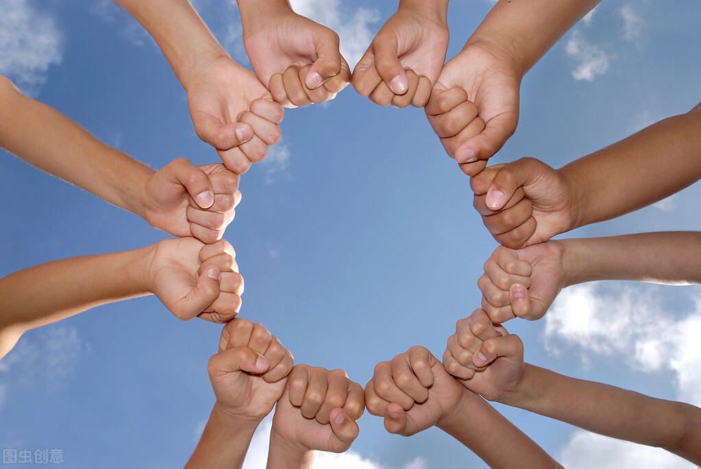 人与人之间,永远要以爱为入口,相互支撑,相互理解,相互包容,相互配合