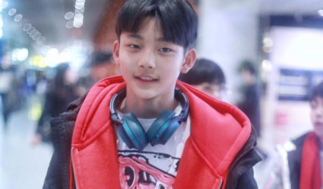 yhboys再被曝早恋,女方也是未成年,劈腿对象由张铭浩介绍