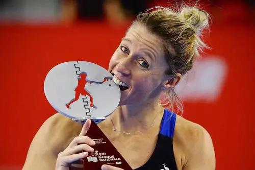 去年二月迪拜站以来就高挂免战牌的马卡洛娃,也在今年赛季初宣布退役