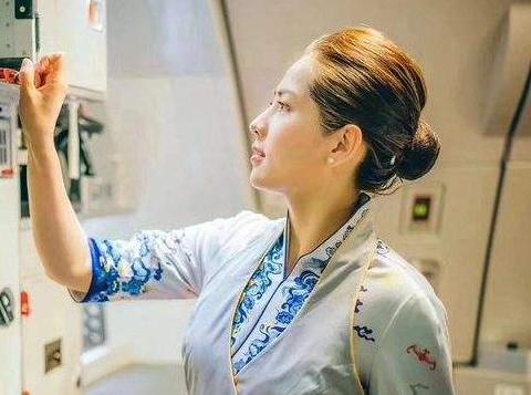 男子出轨海航空姐庄媛媛抛弃家庭豪掷百万仍得不到她的心