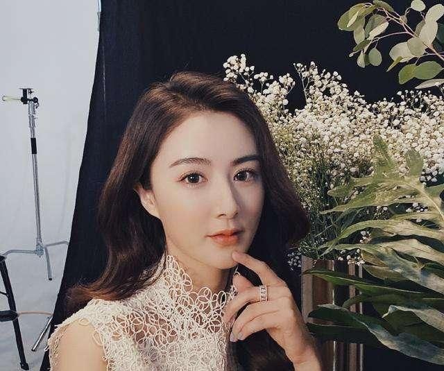 直播女郎薇娅为何会如此成功,背后的故事非常心酸,一起来看看吧|主播|名度|商品_新浪新闻