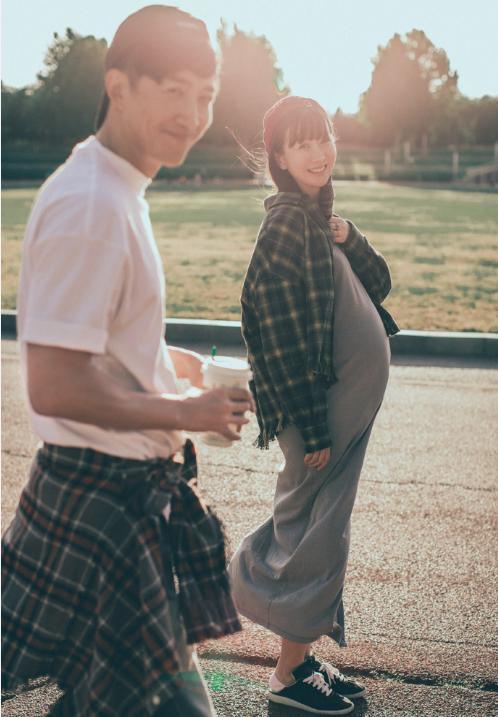 庆余年演员王阳当爸晒老婆孕照超甜进入人生下个阶段
