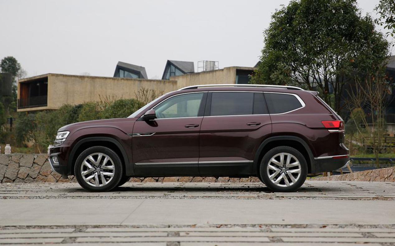 7座中大型suv大众途昂,最低已经降到21万了