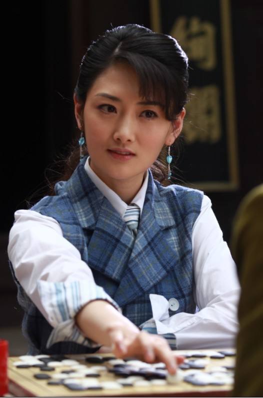 性格比较内向的陈洁,是一个人品特别好的明星,拥有着很好的评价