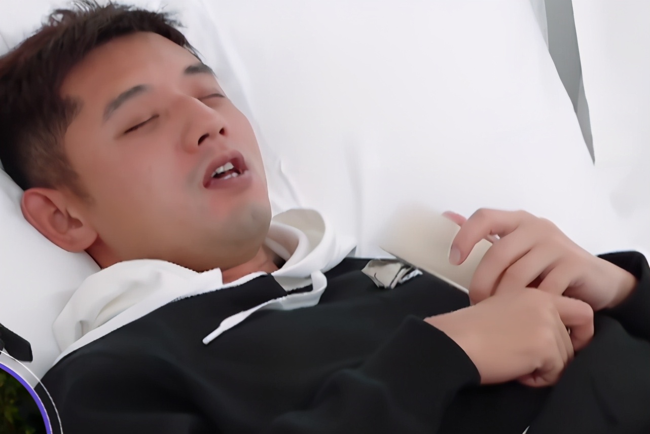 难怪金晨爸看不上张继科,他在床上的一个镜头,多数女生都忍不了