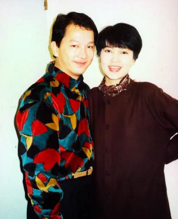 廖启智儿子5岁病逝妻子患抑郁症66岁依然拼命拍戏
