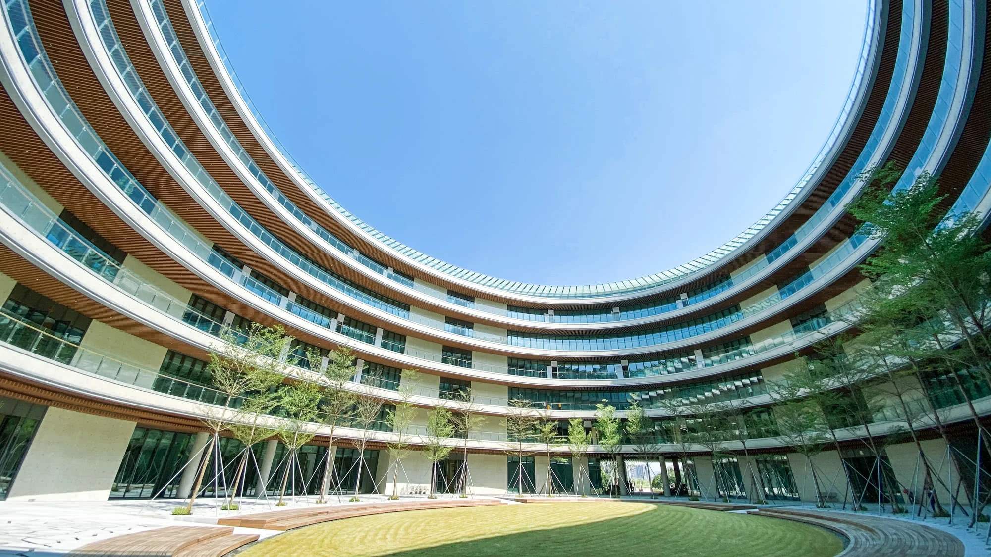 2020别再哭“穷”！！！看vivo 50亿研发总部提升国产手机实力！