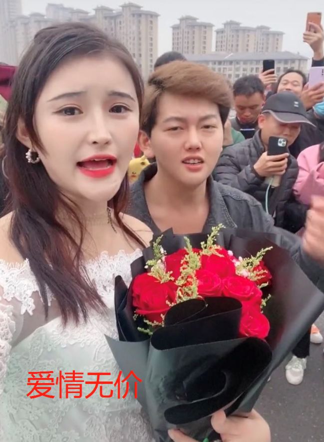 肖战公开被求婚女粉丝穿婚纱开跑车写横批放话能投资5个亿