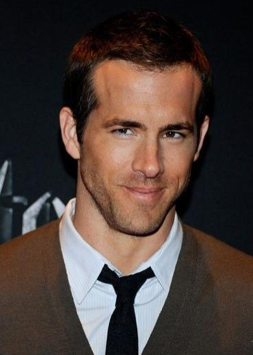 2012年,寡姐与罗曼·达瑞克公开了恋情,第二年,寡姐的经纪人对外承认