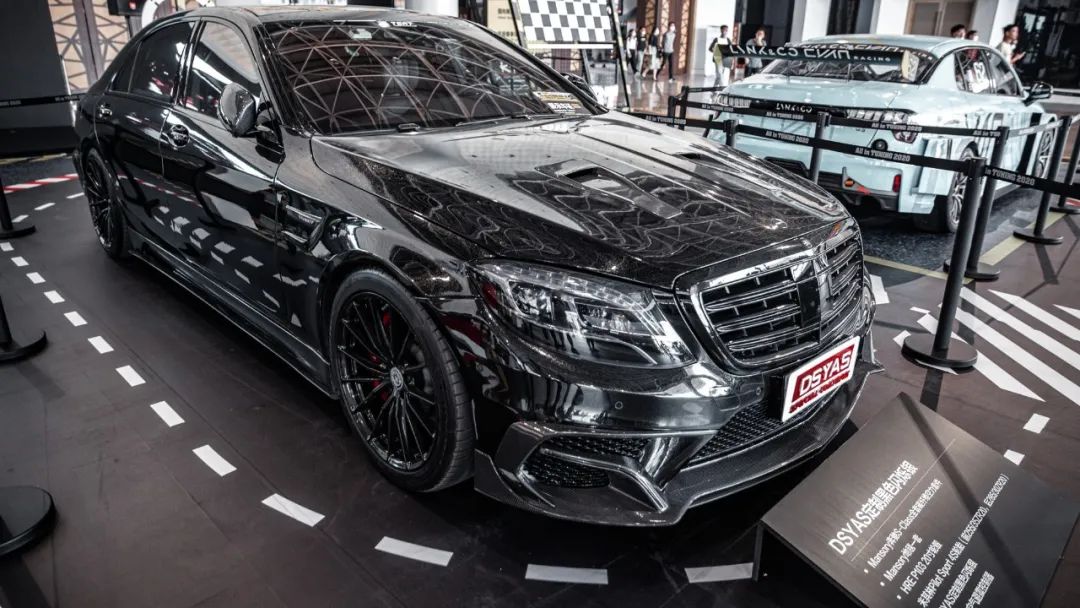 贴膜也能像特效漆一样炫酷杜雅ait改装展发布cameos改色膜