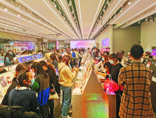 省会实体商业提前引爆"双11"   今年"双11"线上线下齐舞"双节棍"