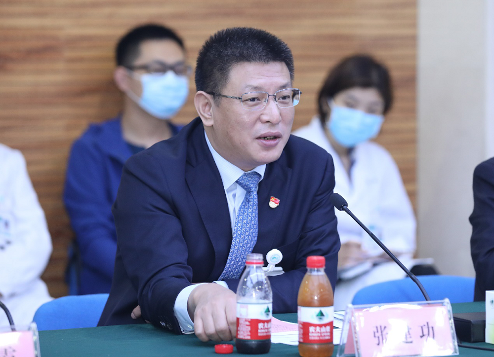 河南省肿瘤医院党委书记,院长张建功致辞