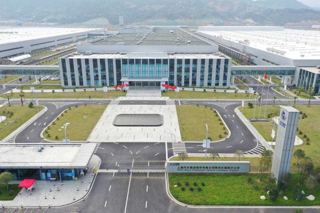 高端制造还有什么新玩法这座超级工厂你想象不到