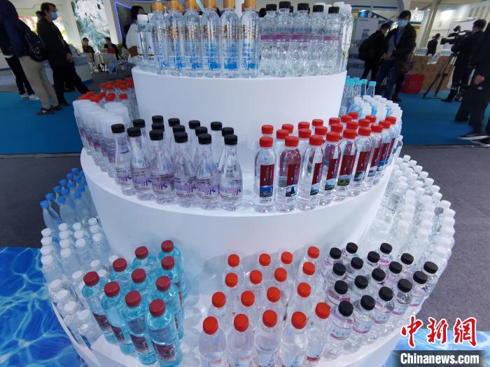 第三届梵净山国际天然饮用水博览会在贵州江口开幕