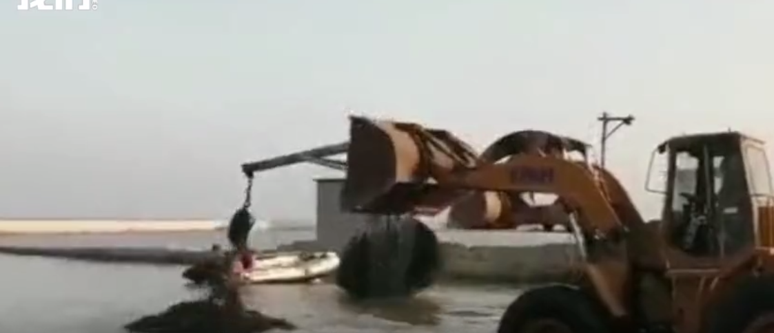 居民反映，大型机械作业时造成噪音污染。