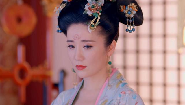 全班公认的美女,章子怡见她叫班长,却性格佛系甘当绿叶25年|张彤