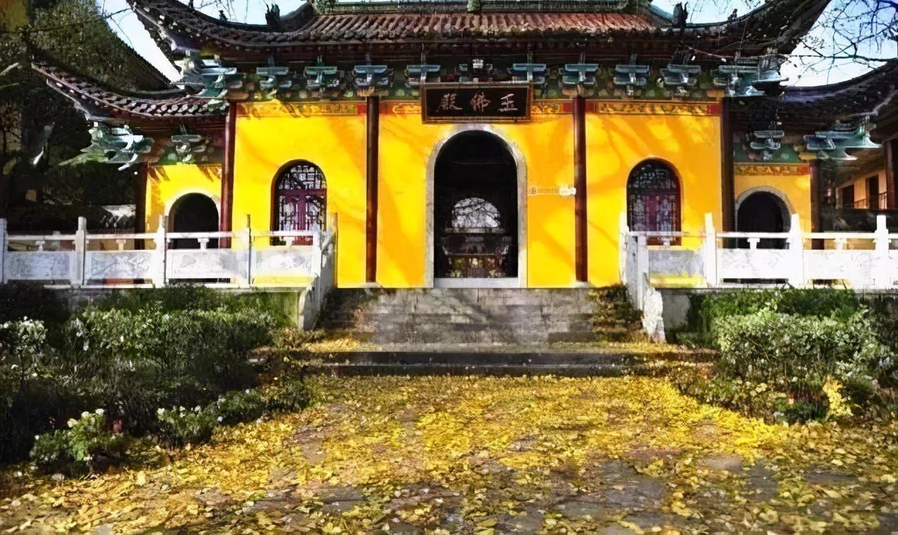 白云禅寺中康熙写两个字知道读音知道意思但在字典里找不到