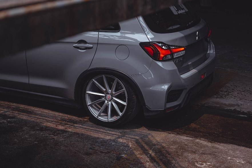 拒绝平凡就要躁,新劲炫进化低趴黑武士!