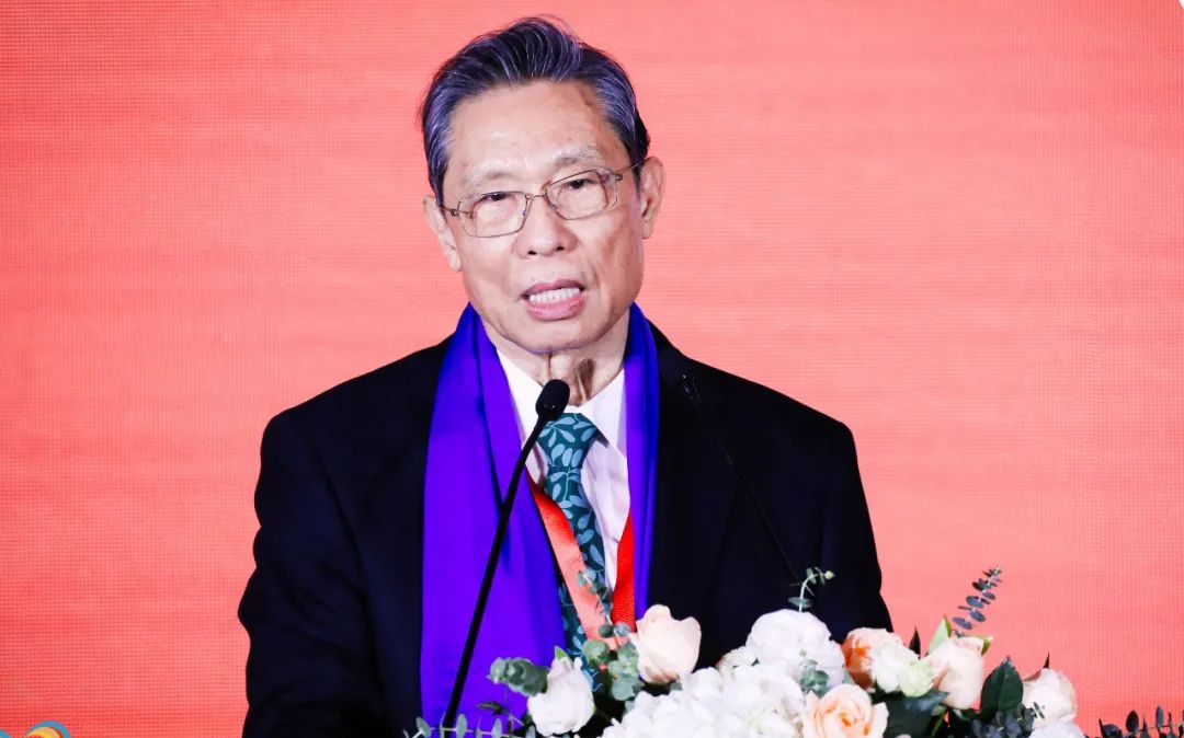 钟南山：我国今年年底不会有第二波疫情