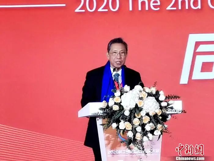 10月31日，中国工程院院士钟南山在2020第二届中国医师公益大会发言。中新网记者 李金磊 摄
