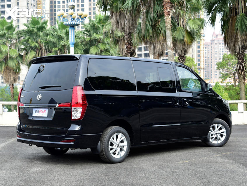 东风风行菱智PLUS正式上市 9.99万起售