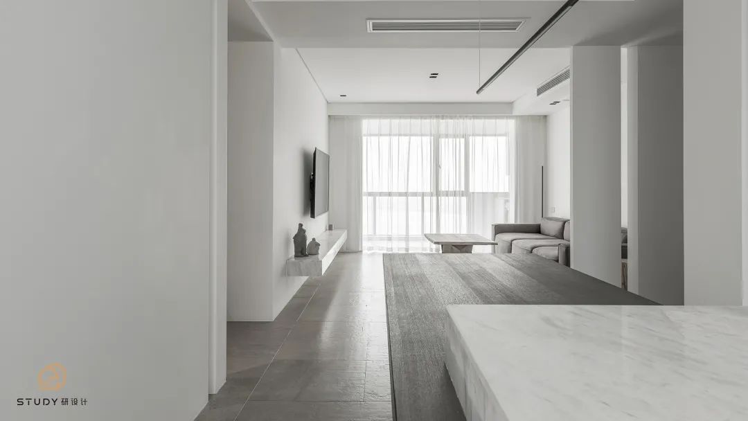 149㎡现代极简哑光灰地砖大白墙朴素的空间简洁自然