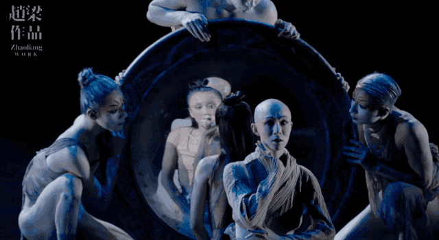 神级高手齐聚小镇，陶身体起舞“画圆”，这个秋天有你好看！休闲区蓝鸢梦想 - Www.slyday.coM