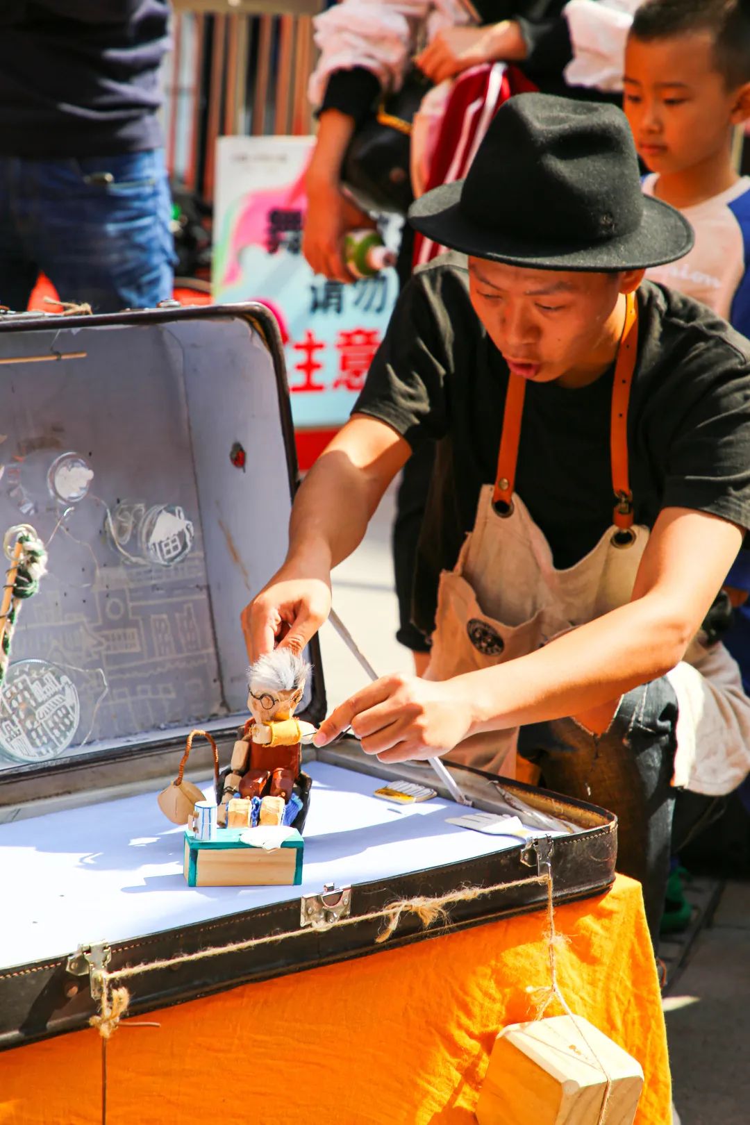 神级高手齐聚小镇，陶身体起舞“画圆”，这个秋天有你好看！休闲区蓝鸢梦想 - Www.slyday.coM