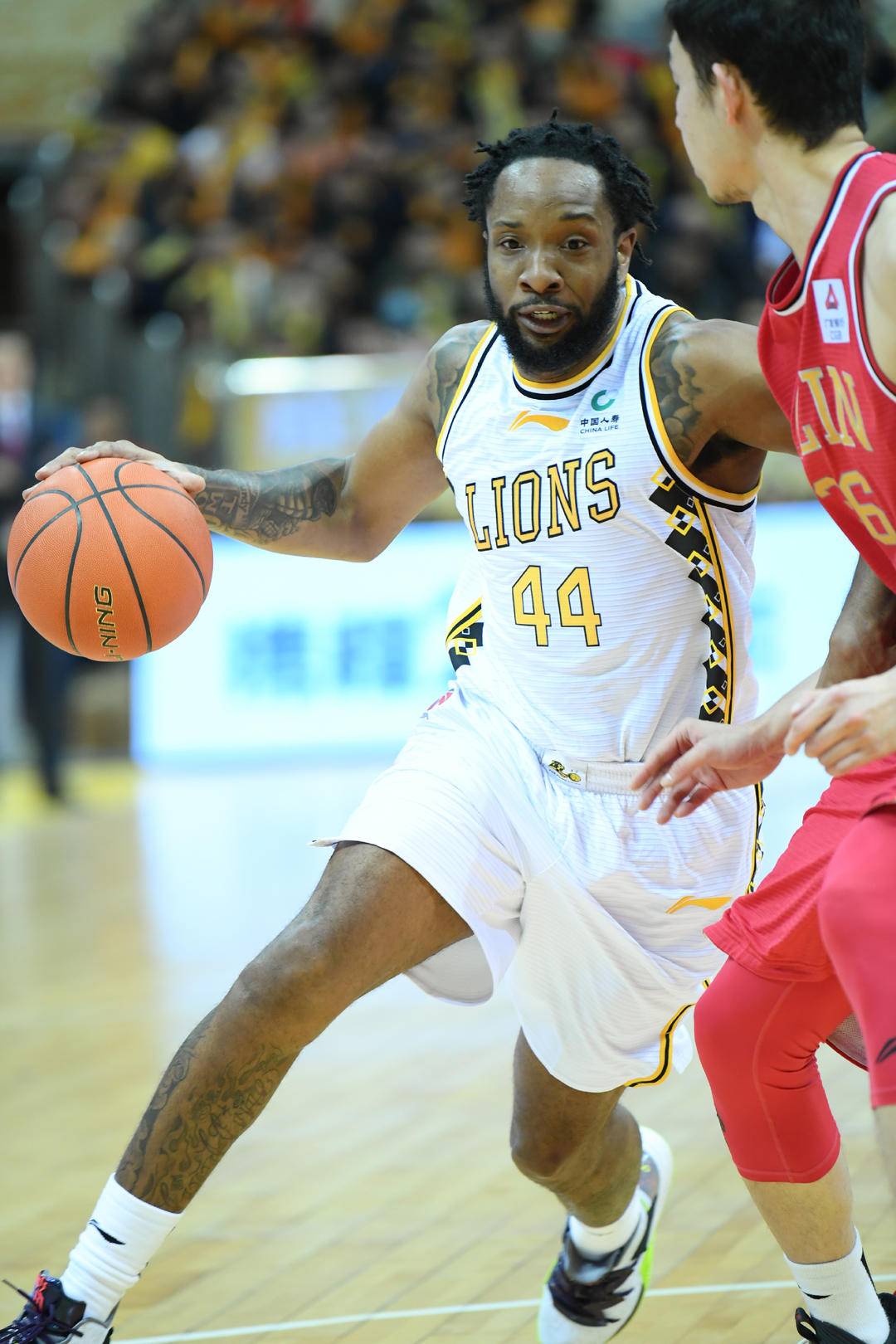 江苏男篮新外援确诊新冠 万幸还未合练|江苏肯帝亚|威尔斯|新赛季