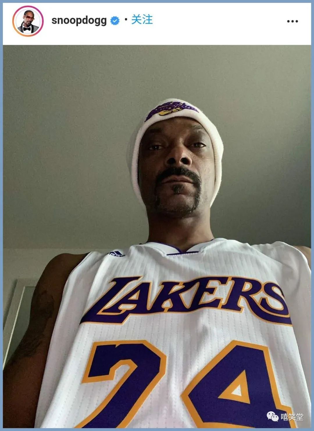 nba湖人队穿黑曼巴球衣赢球!狗爷也上身科比球衣