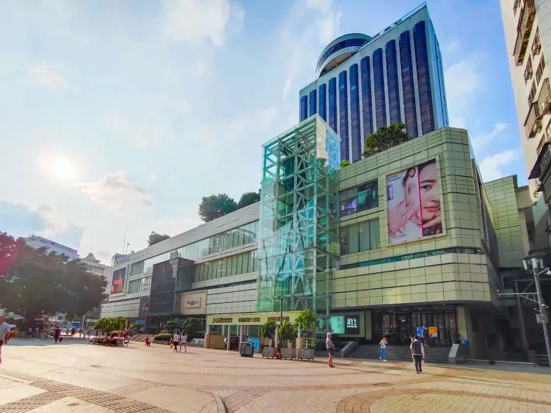 柳州工贸别忘了,喜茶,完美日记等独家品牌现在也在万象城开业啦,泡泡