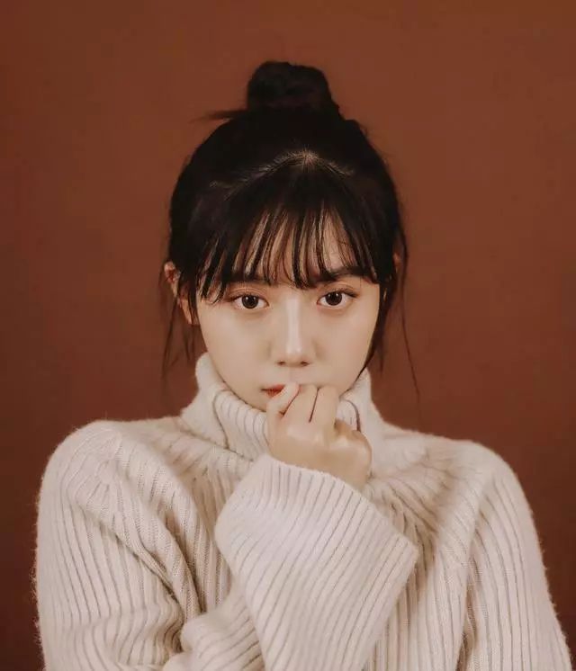 室内人像拍照姿势教你拍出好看大气的写真照