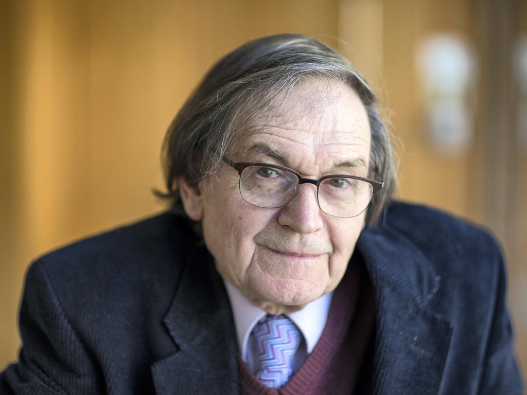 roger penrose北京时间10月6日17时,2020年诺贝尔物理学奖正式揭晓,三