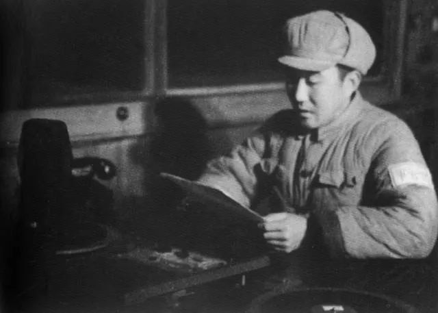 "开国大典"播音员齐越|普希金|齐越|牛汉_新浪新闻