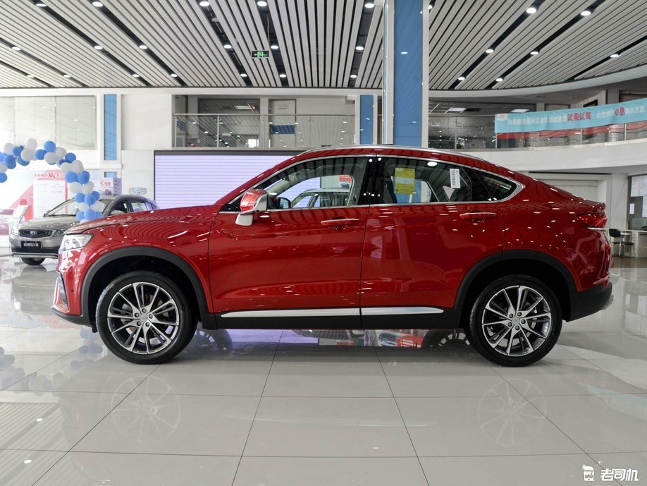 颜值和配置兼并小哥带你看吉利星越