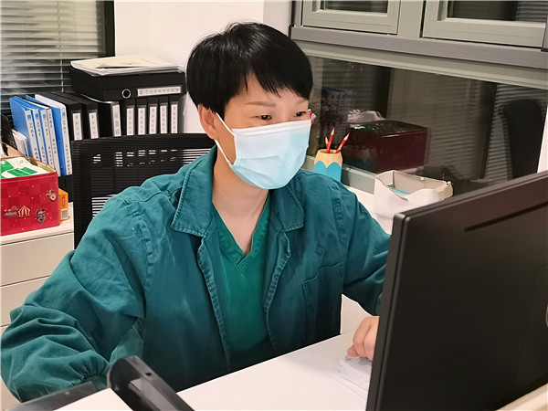 隔离病房里过长假，他说：让病人好起来，是我们存在的意义！休闲区蓝鸢梦想 - Www.slyday.coM