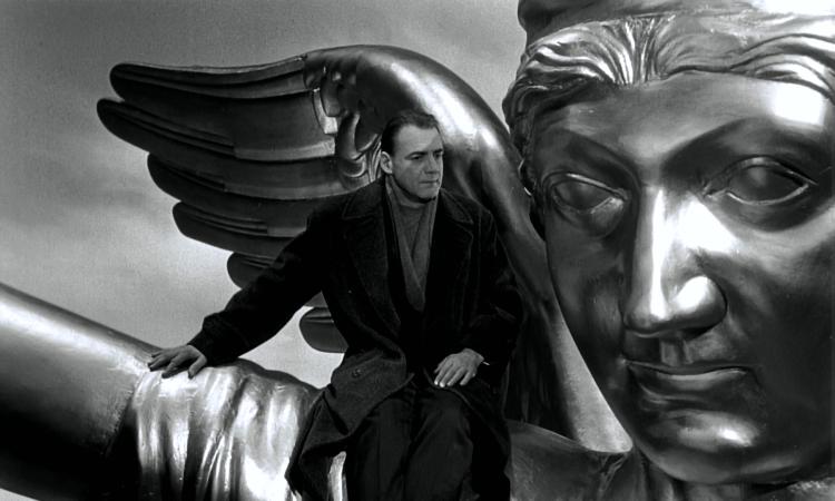 他们最出名的代表作《柏林苍穹下》(1987年)就是汉德克编剧,文德斯