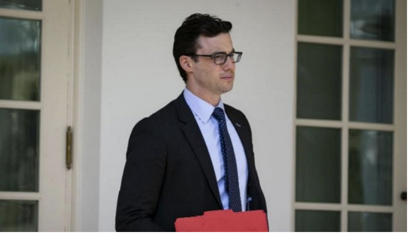 特朗普身边34人确诊▲尴尬了！还没给特朗普做流调，他身边34人已经确诊了