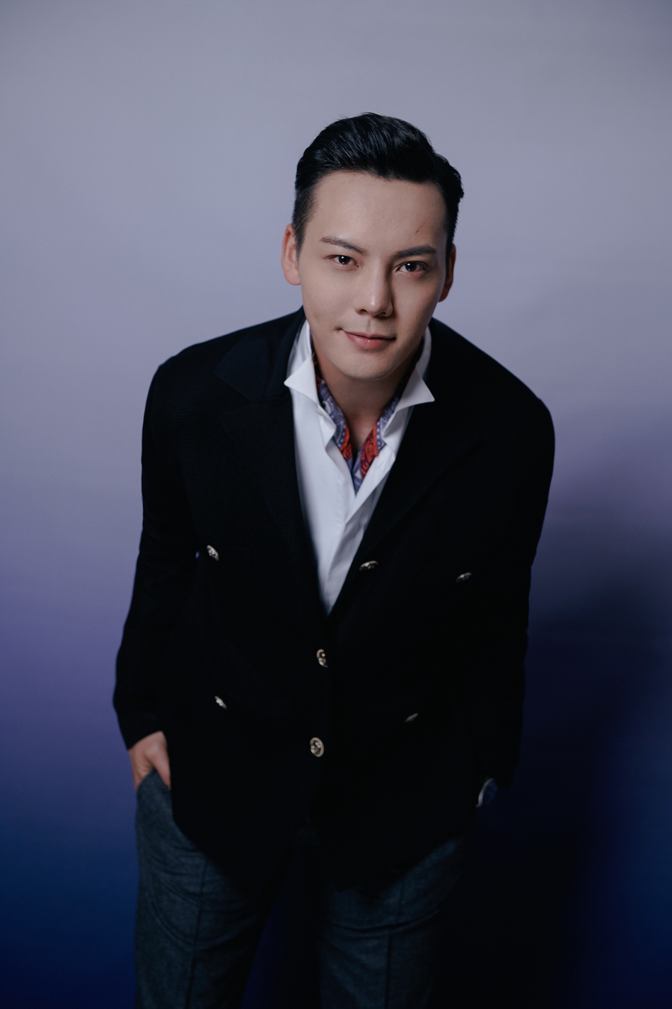 陈伟霆写真大片曝光 西装叠搭绅士有品