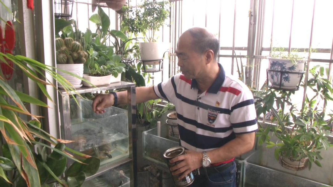 新中国同龄人李群华医人修己不忘初心