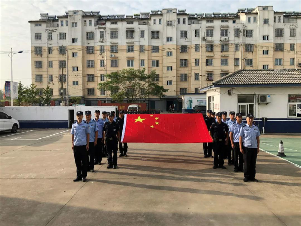 东海县公安局:当中秋遇上国庆,派出所民警是这样过