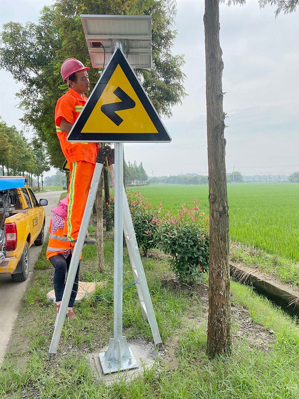 治理农村公路安全隐患 打造百姓出行平安放心路